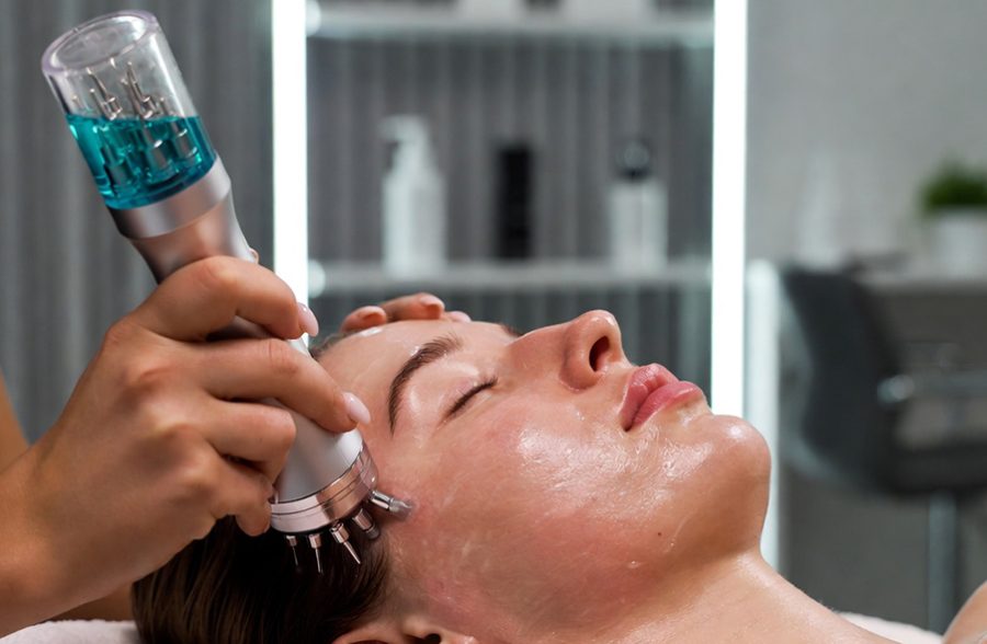 Hydra Facial for Acne Prone Skin in Rawalpindi | De Aesthetic Lounge